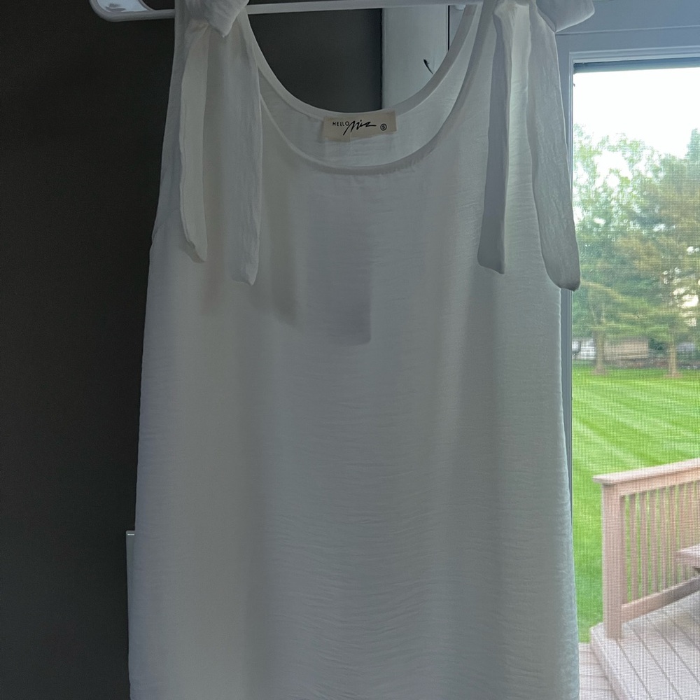 Hello MIZ Cream Tie Front Tank Top